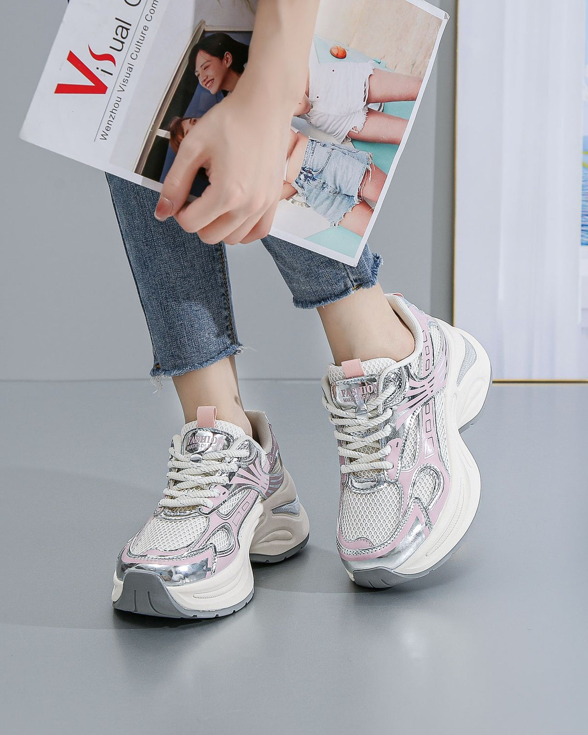 SNEAKERS LION FASHION